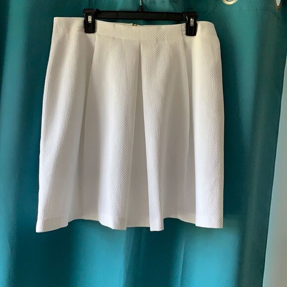 XL Mini skirt  - Picture 1 of 7